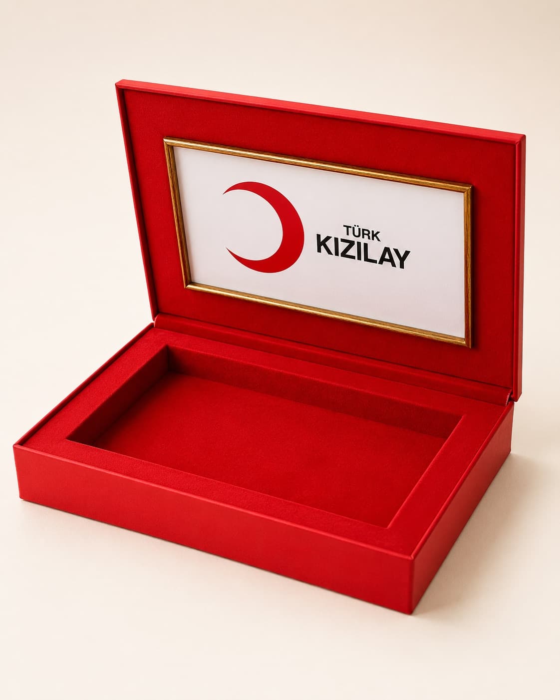 Türk Kızılayı için üretilmiş, altın çerçeveli pencereli kırmızı sıvama kutu